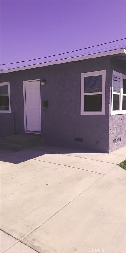 Primary Photo - 8507 Fontana St