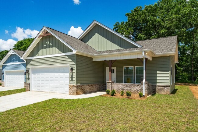 Building Photo - 4388 Tari Street Tuscaloosa, AL 35401