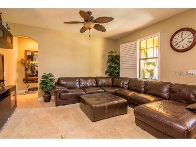 Building Photo - 4886 Yacht Club Dr