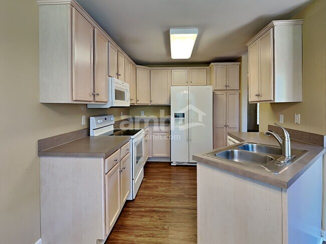 Building Photo - 1452 Stoner Ridge