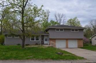 Building Photo - 2600 Braemore Rd