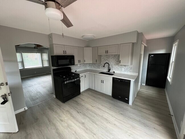 Foto del edificio - Nice Cape Cod Home