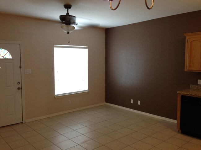 Foto del edificio - 2500 N J St