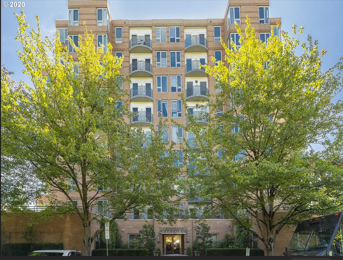 Primary Photo - One bedroom condo in The Legends located i...