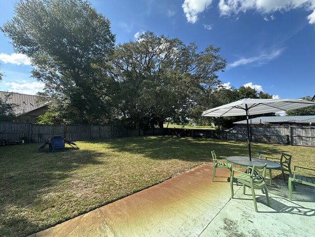 Building Photo - 5075 Shoshone Dr