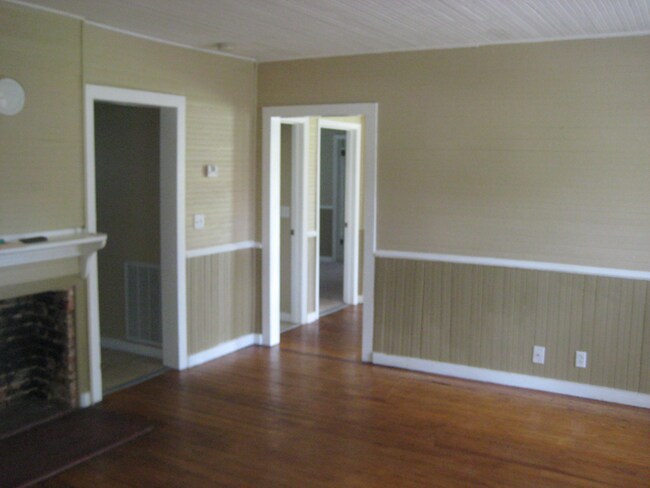 Foto del edificio - 3406 Alpine St SW