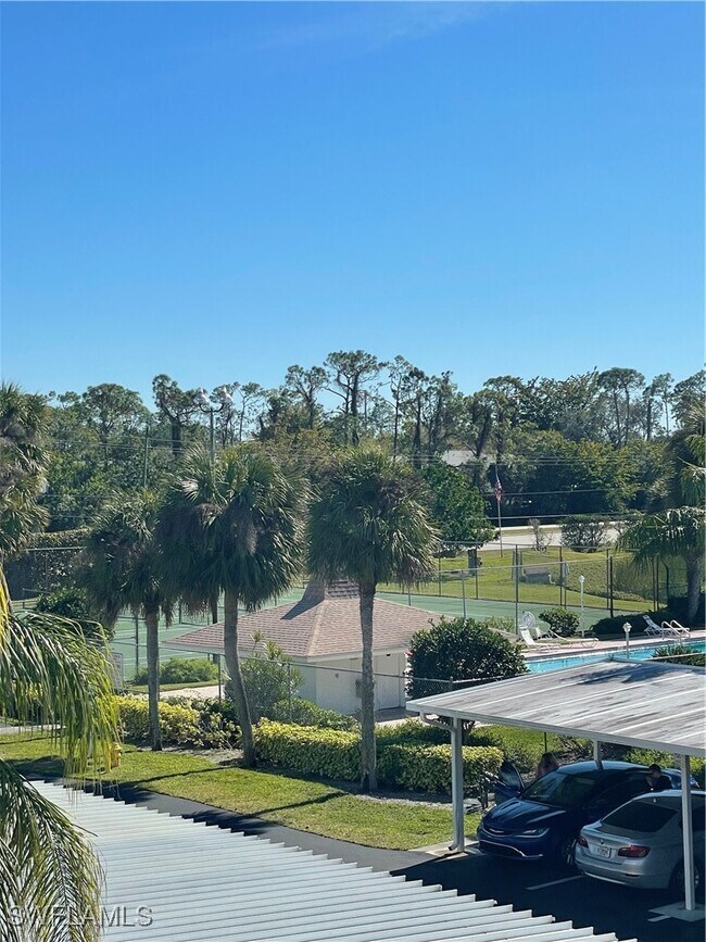 Foto del edificio - 9640 Victoria Ln