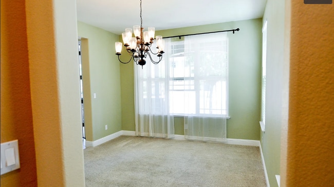 Building Photo - For Rent – Spacious 4-Bedroom Home with Bo...