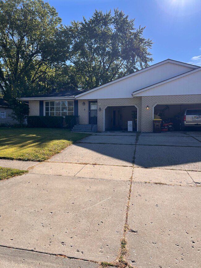 Garaje abierto - 4217 Lori Dr