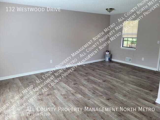 Building Photo - **50% off one month's rent! Pets Welcome**