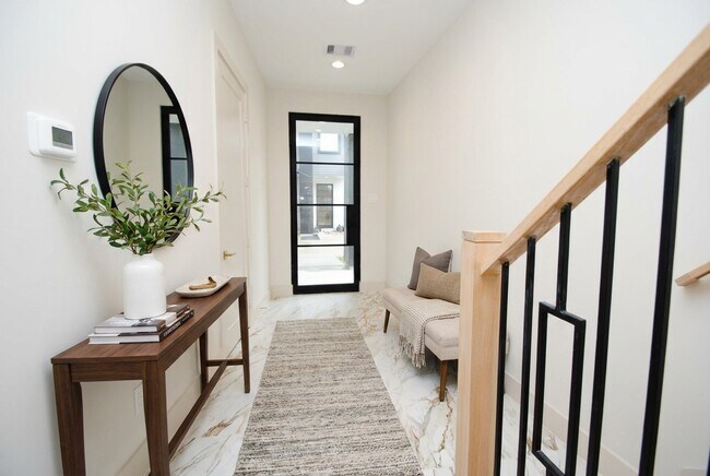 Foto del edificio - 6312 Illinois St