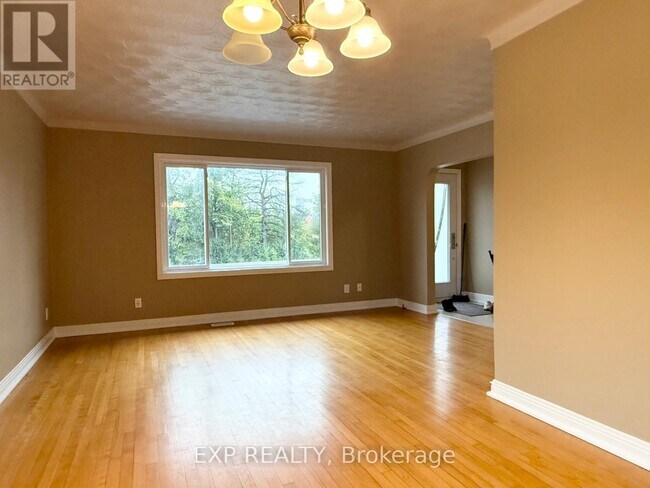 Photo du bâtiment - 837 Blair Rd