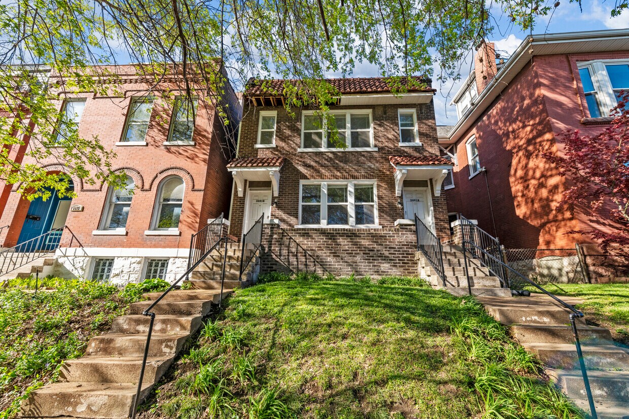 South facing entrance on tree lined street. - 3441 Shenandoah Ave