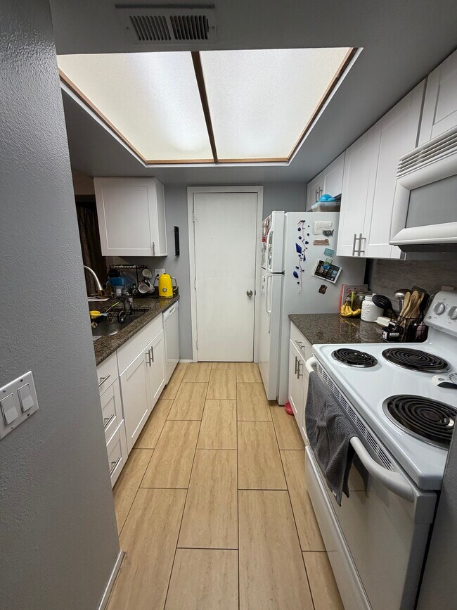 Building Photo - 4271 S Salida Way