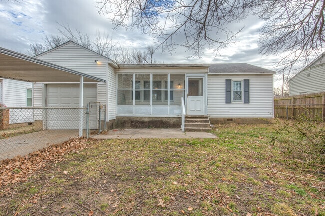 Building Photo - 811 N 77th E Ave