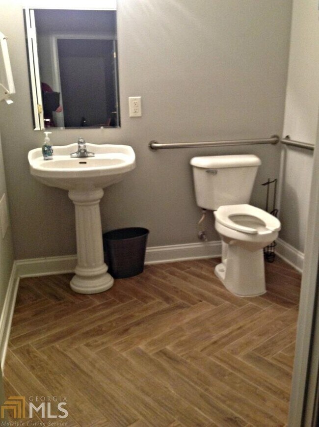 Building Photo - 309 Creekstone Ridge