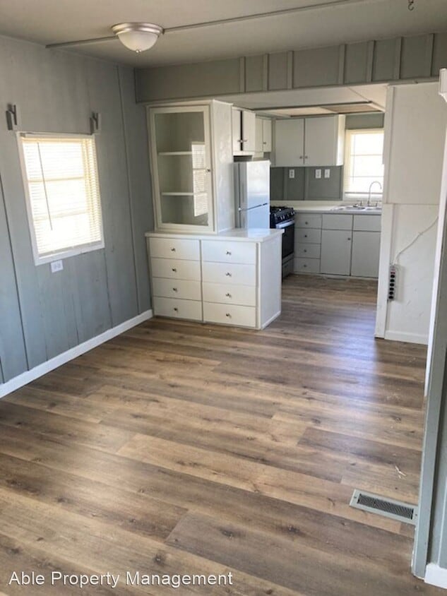 Foto principal - 2 br, 1 bath House - 4735 E Road