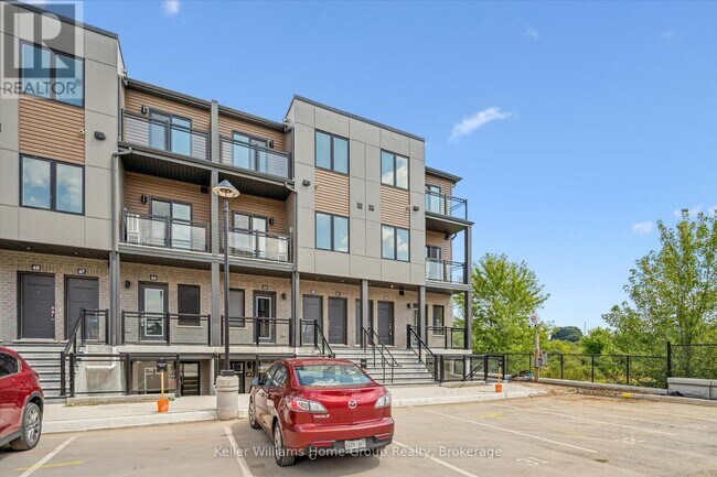 Photo du bâtiment - 940-940 St David St N