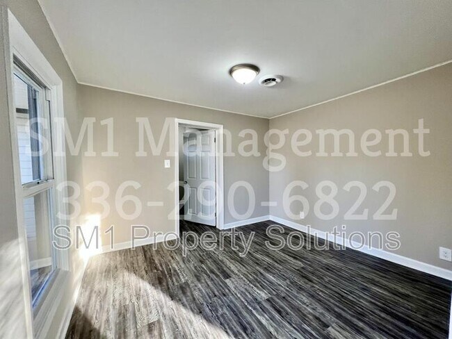 Foto del edificio - 638 Hodgin Valley Rd