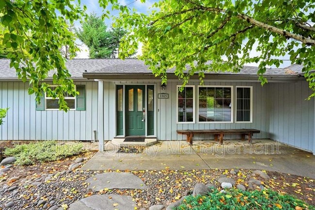 Building Photo - 3385 Camellia Dr S