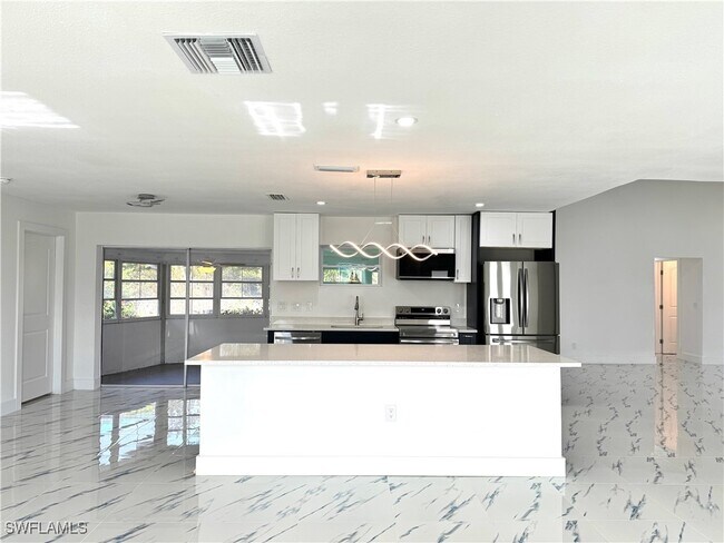 Foto del edificio - 335 SW 48th Terrace