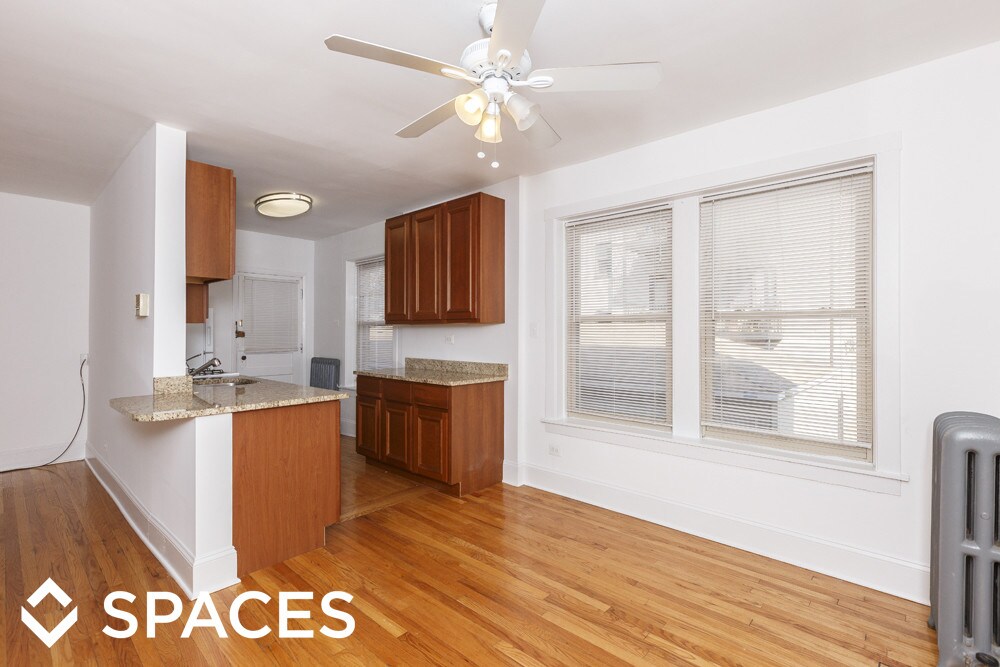Foto principal - 3417 N Marshfield Ave