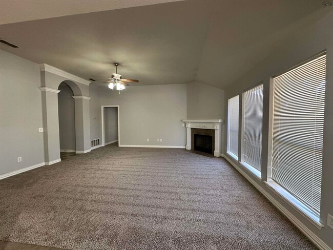 Foto del edificio - 5214 Sunnybrook Ln