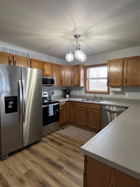 Building Photo - 422 N Hester St