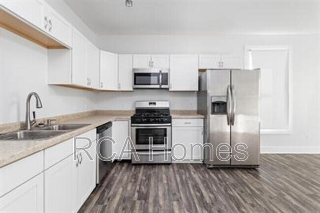 Photo - 1112 Pleasant St Apartment