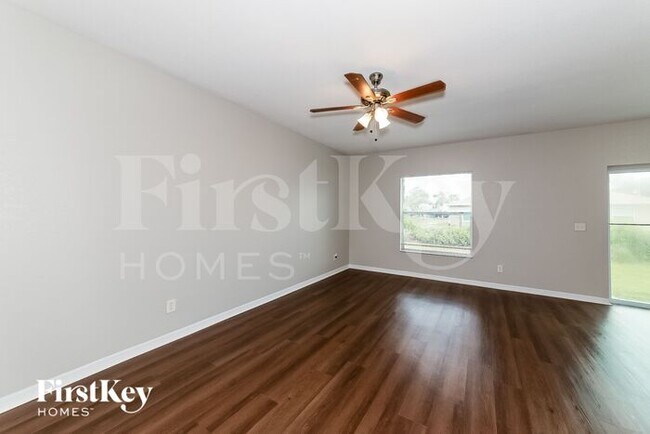 Foto del edificio - 6641 Hornbuckle Blvd