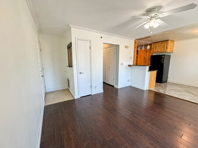 Building Photo - 614 S 500 W