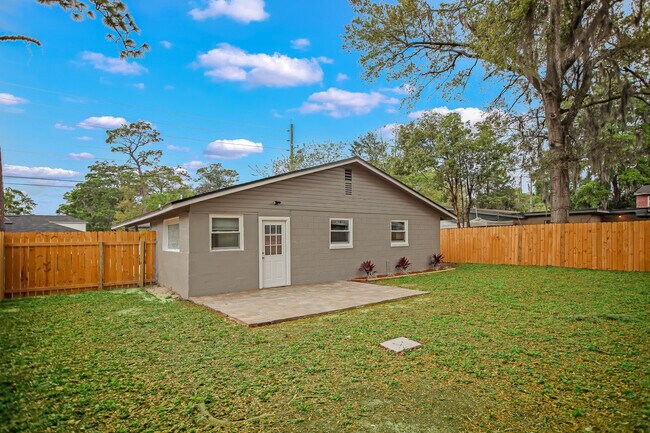 Photo - 237 N Bowlan St House