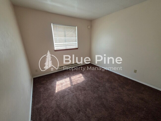 Building Photo - 2137 Meppen Dr