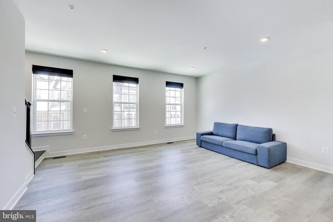 Foto del edificio - 11330 Meridian Hill Way