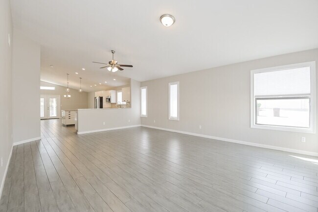 Foto del edificio - 8868 Hersey Way