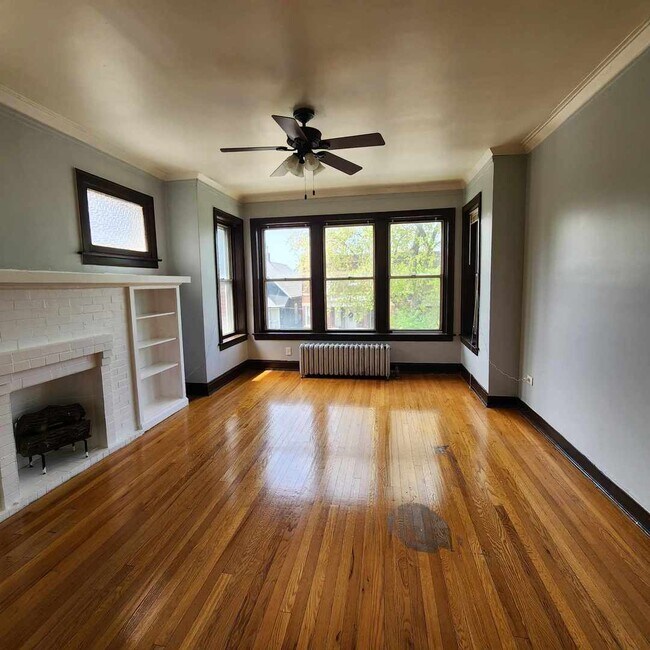 Building Photo - 7207 S Evans Ave