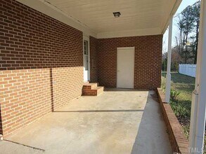 Building Photo - 8608 Stonegate Dr