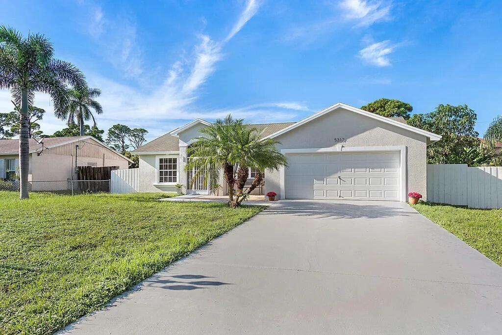 Foto principal - 5317 Palm Ridge Blvd