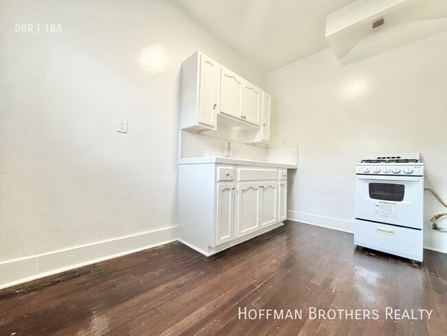 Foto del edificio - 147 Normandie Ave