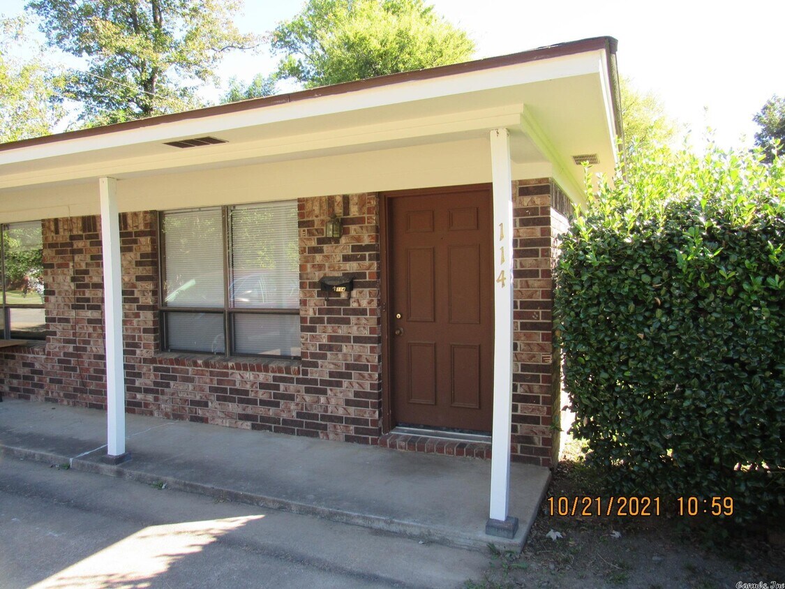 114 S Baridon St, Conway, AR 72034 Townhome Rentals in Conway AR