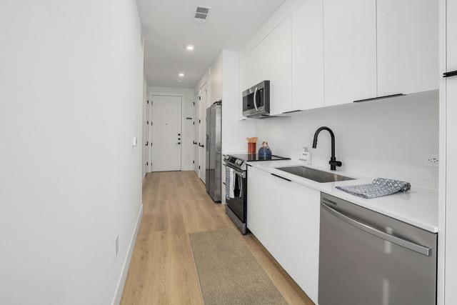 Foto del edificio - 1701 Simond Ave