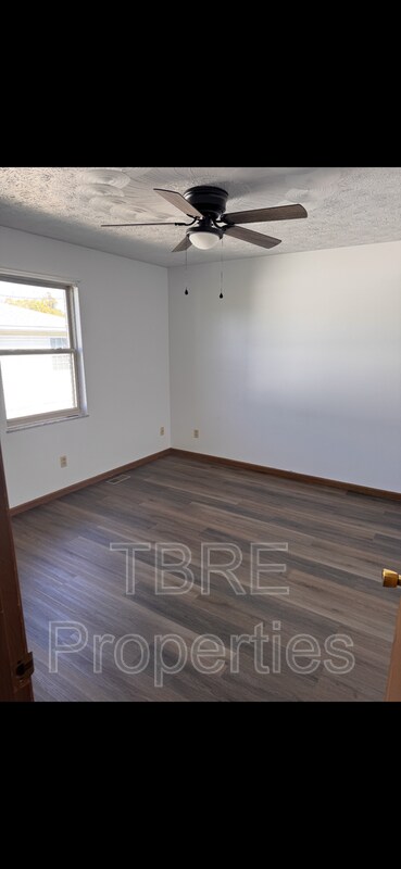 Foto del edificio - 238 Township Rd 1110