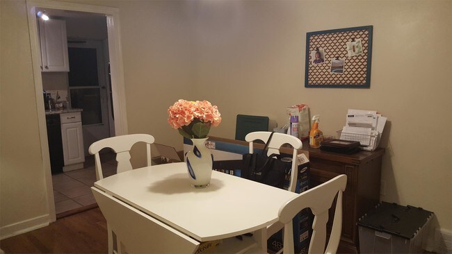 Building Photo - 6828 Meade St