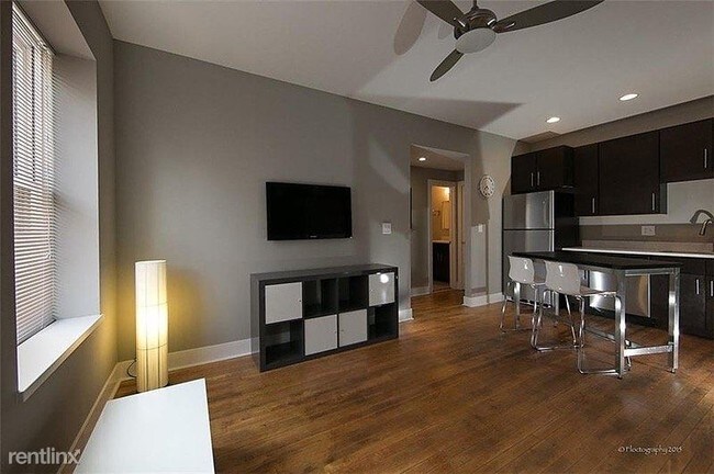 Foto del edificio - 312 E 13th St