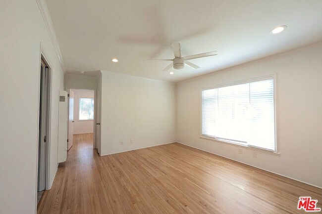 Foto del edificio - 729 9th St