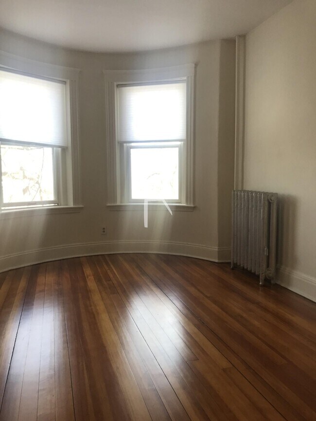 Building Photo - 145 Winthrop St