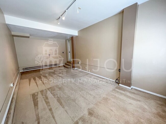 Building Photo - 2036 Bristlecone Dr