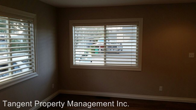 Foto del edificio - 10333 NE Oregon St