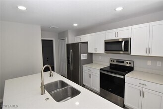 Building Photo - 4970 Ageman Ave