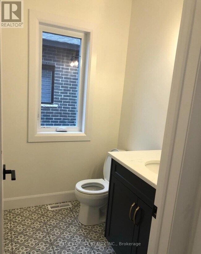 Photo du bâtiment - 3 Armstrong St